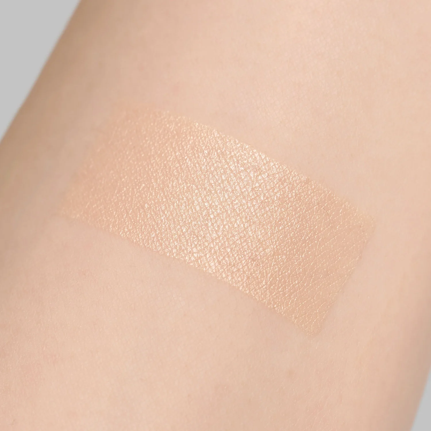 Celvoke Icy Frost Retouch Cushion - Image 3