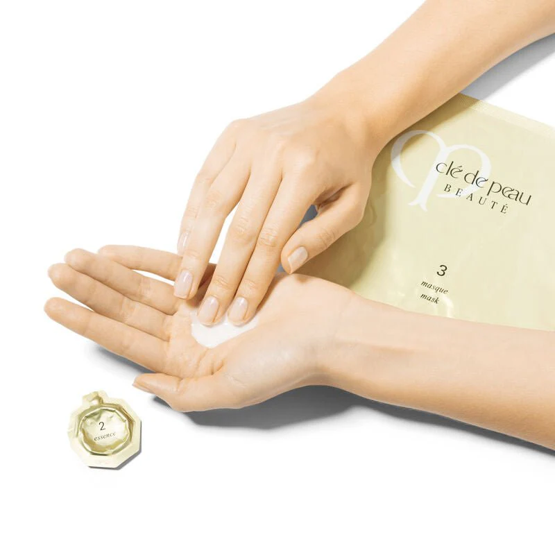 Cle De Peau Beaute Illuminateur Concentre 6 Pieces - Image 3