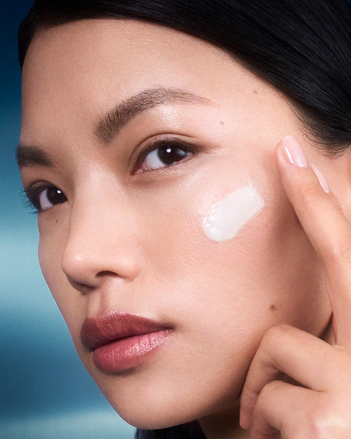De La Mer The Moisturizing Fresh Cream - Image 6