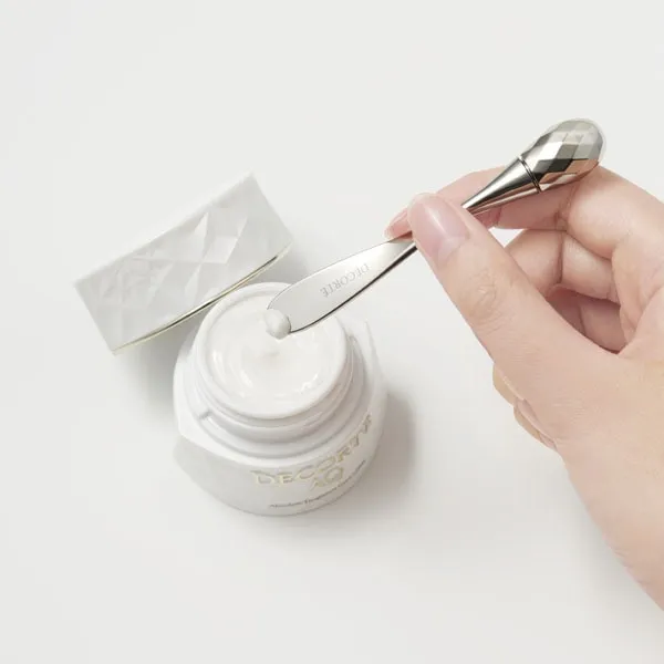 Decorte AQ Absolute Eye Cream Tight Focus - Image 3