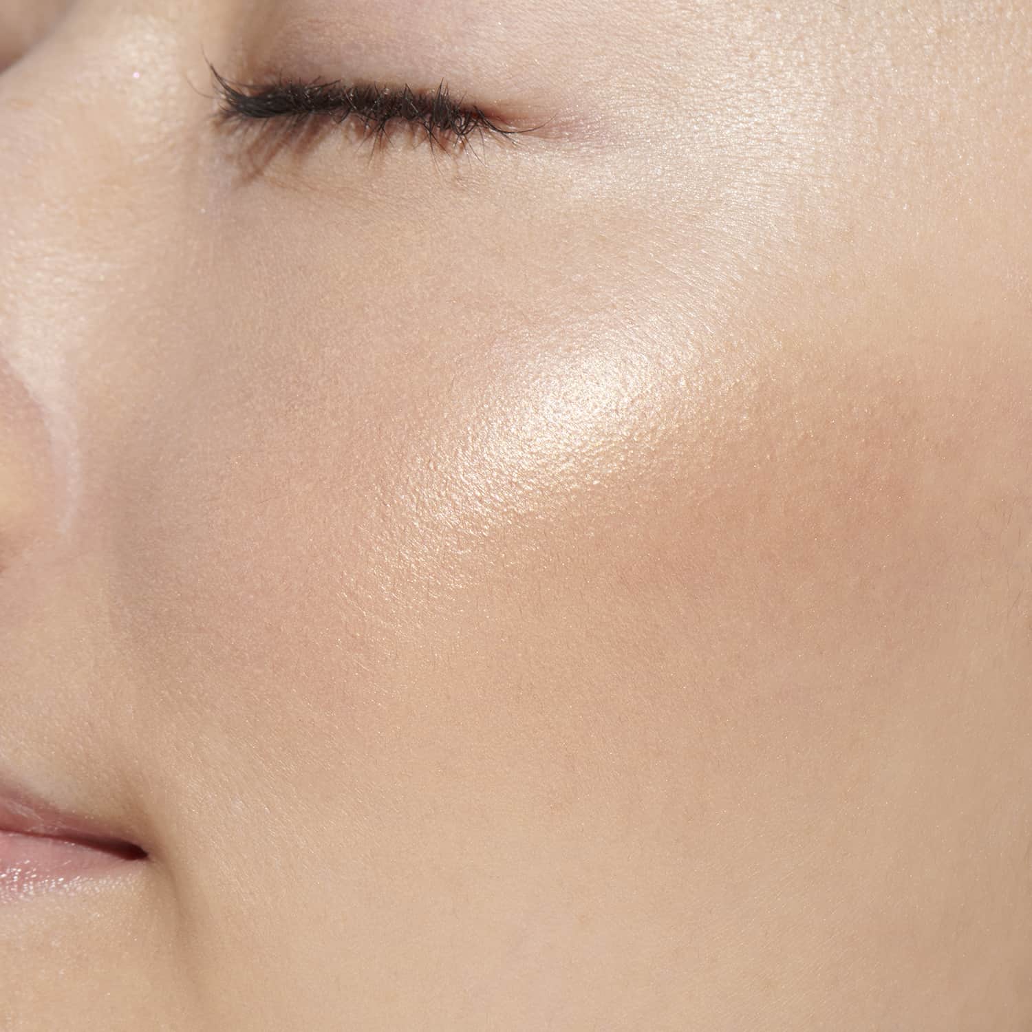 Lunasol Coloring Sheer Cheeks (Glow) - Image 10