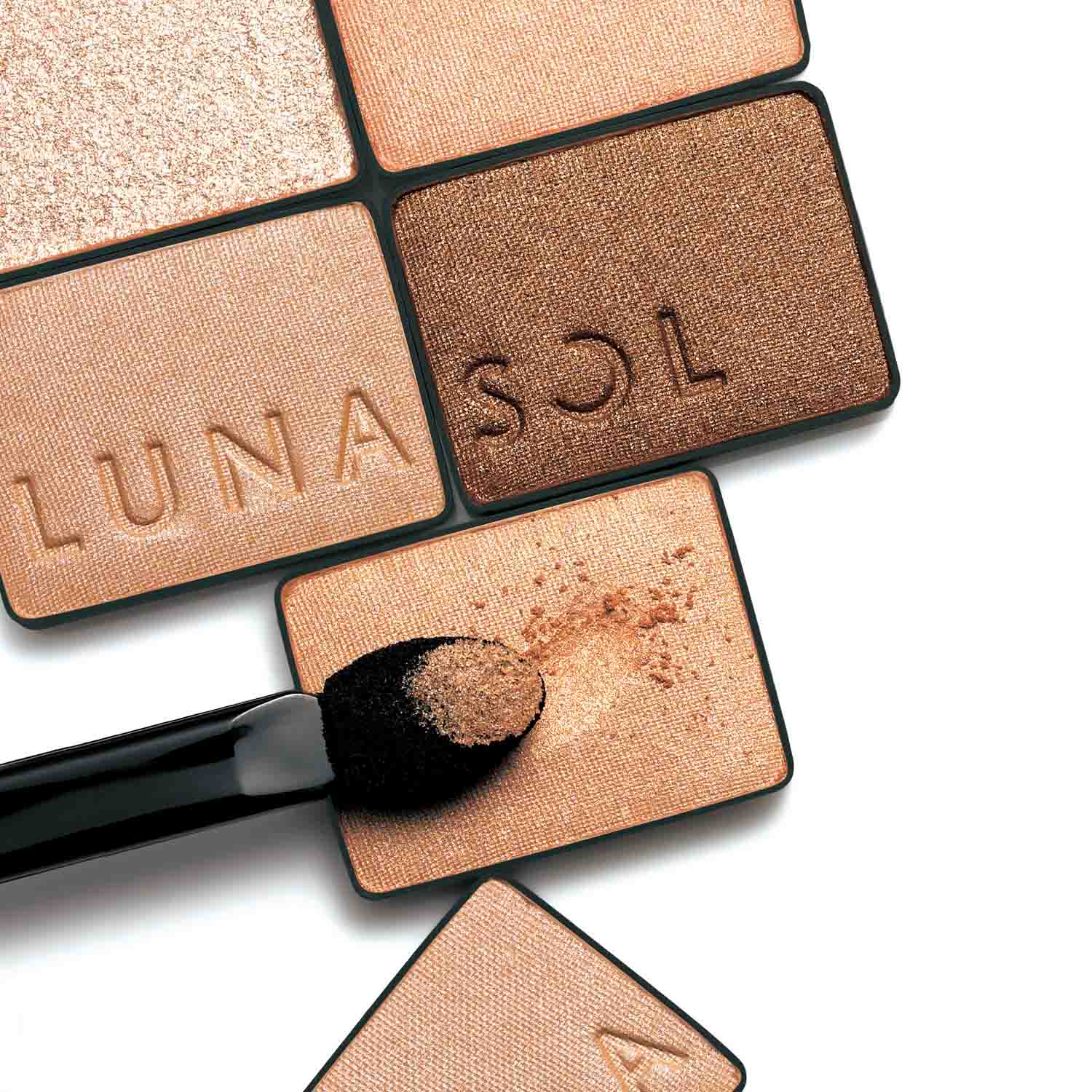Lunasol Skin Modeling Eyes - Image 2