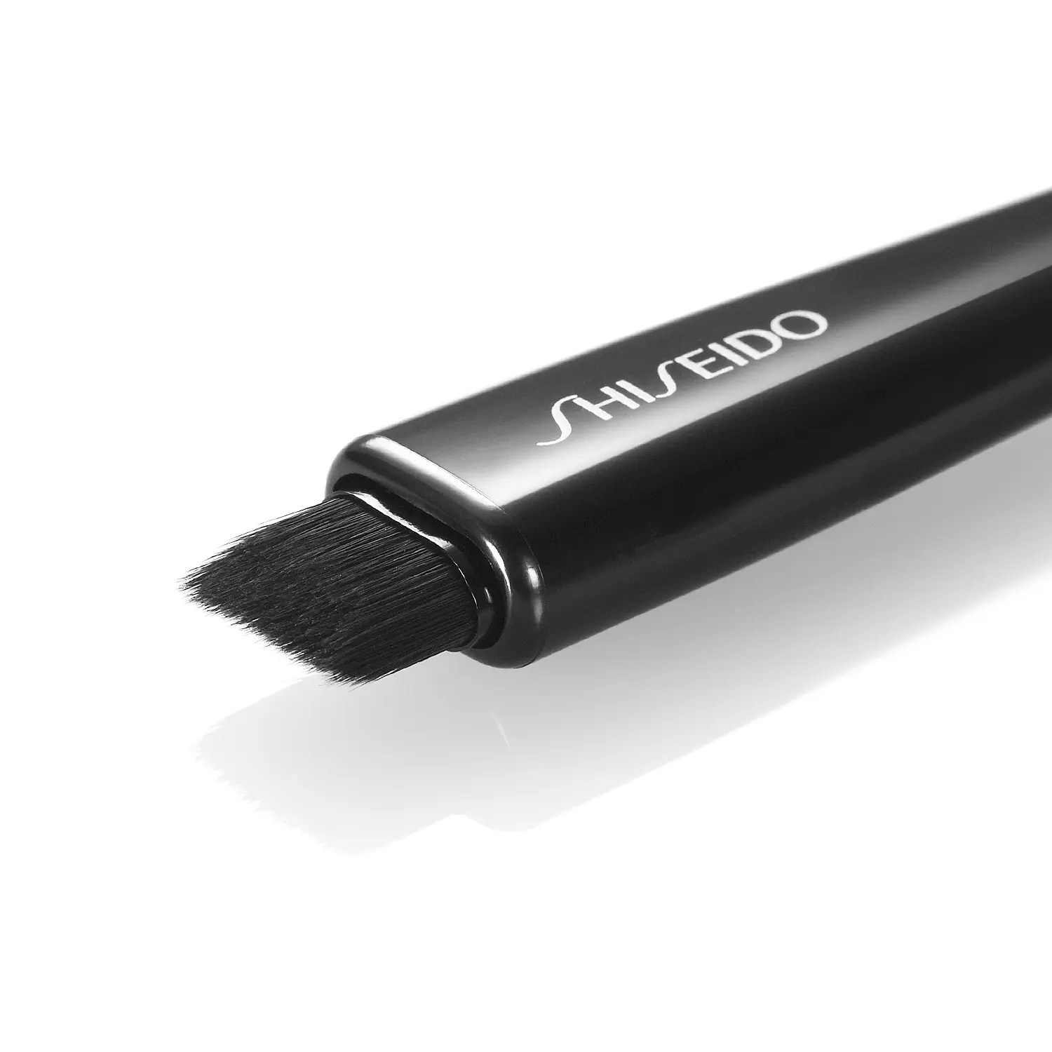 Shiseido Yane Hake Precision Eye Brush - Image 3