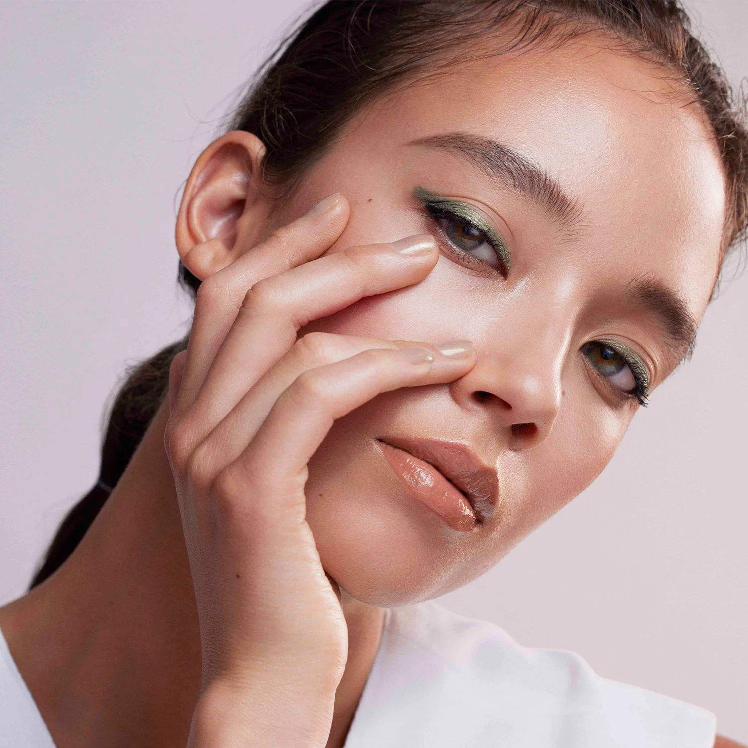 Suqqu Moisture Glaze Lipstick - Image 5
