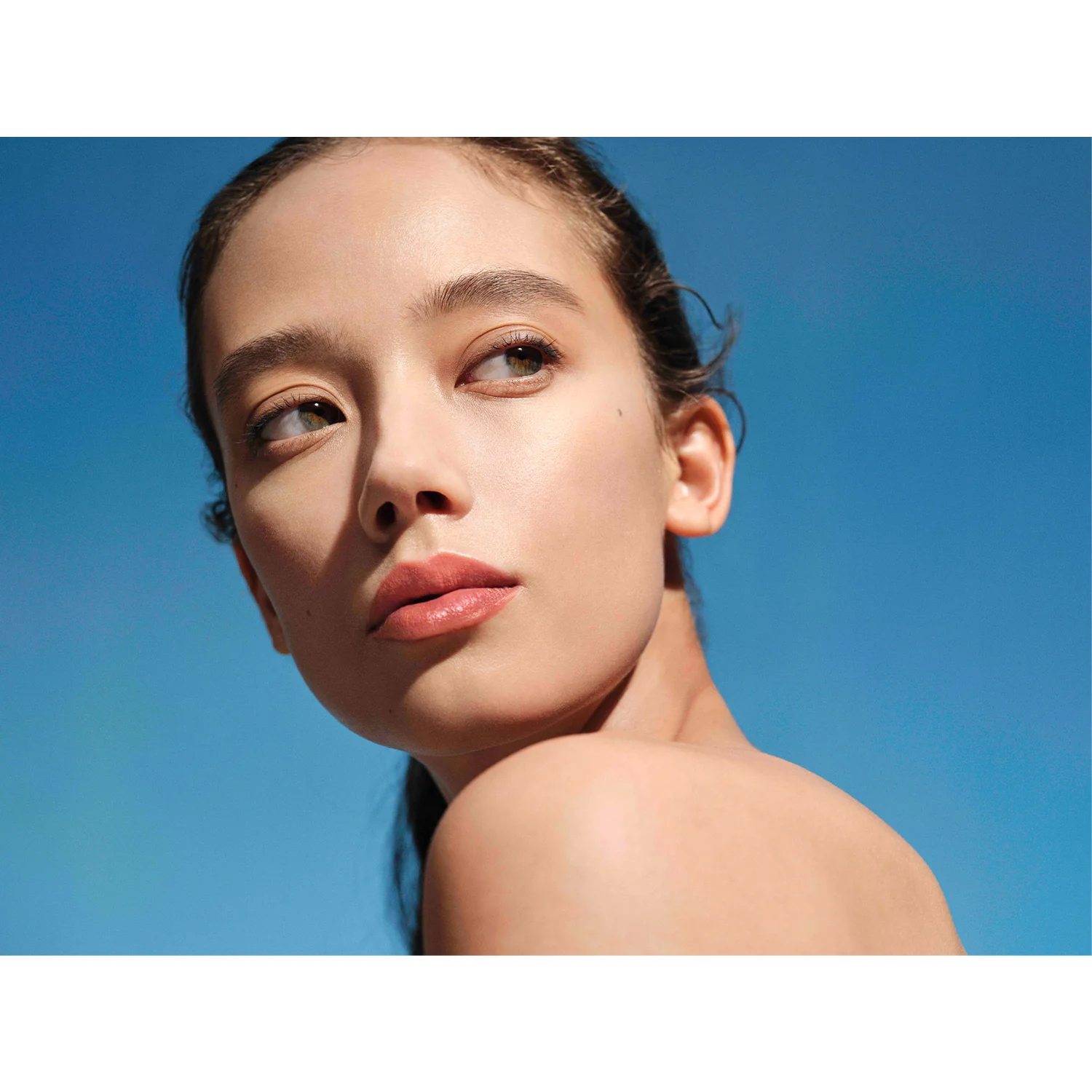 Suqqu Soft Matte Setting Powder - Image 5