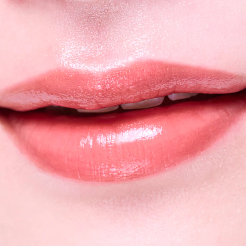 THREE Dream On Alluring Lip Stick - Image 12