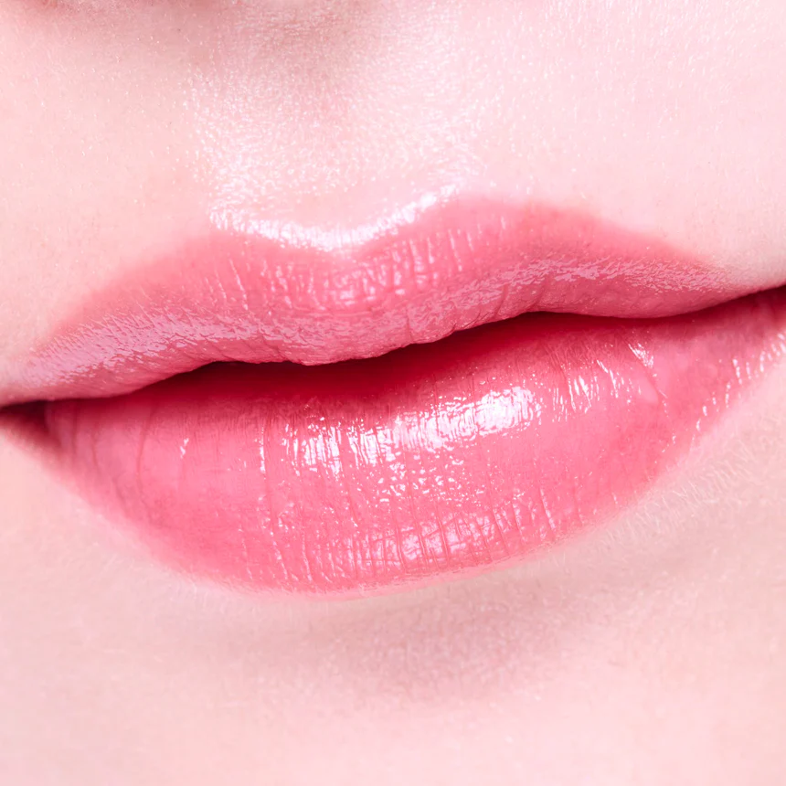 THREE Dream On Alluring Lip Stick - Image 6