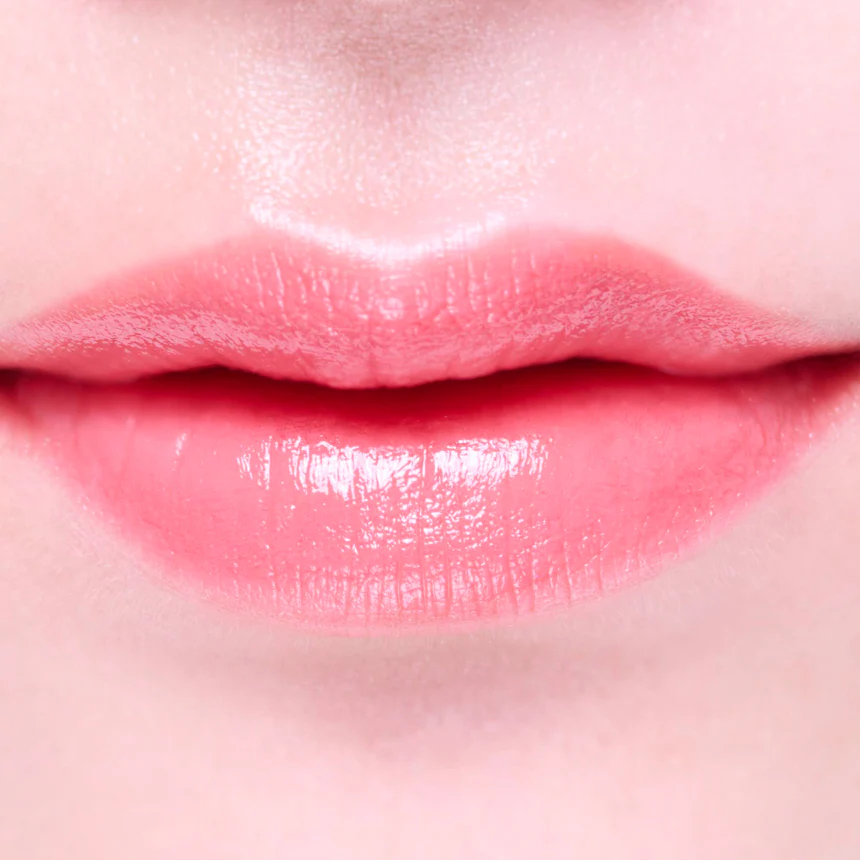 THREE Dream On Alluring Lip Stick - Image 9